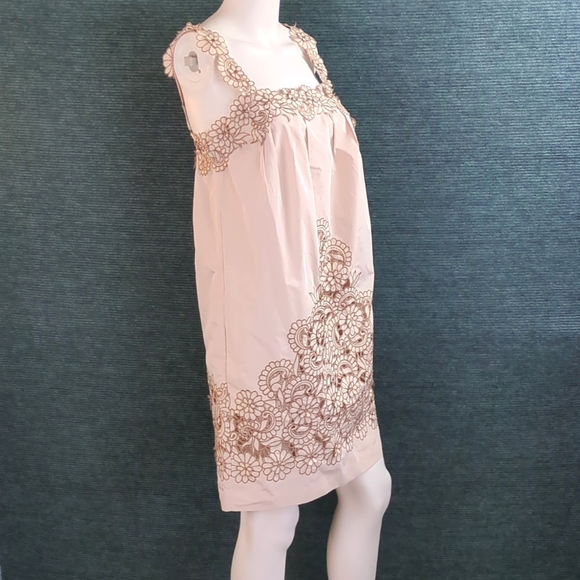 BCBGMaxAzria Cute Flowery Summer Dress! - Picture 11 of 16